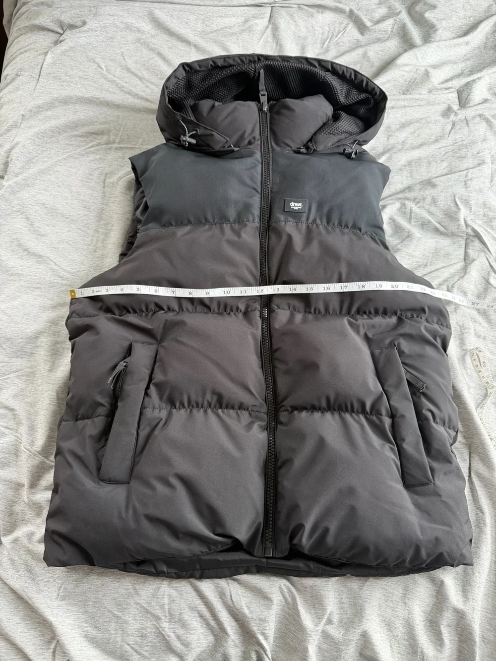 ZARA Mens DNWR Black Puffer Vest Full Zip Pockets Sleeveless M City Preppy Chic